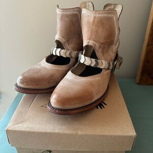 Freebird by Steven Blade